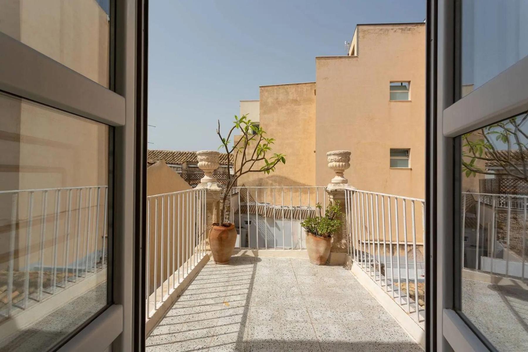 Maison Doree Apartment *